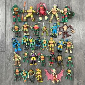 Teenage Mutant Ninja Turtles 32 Figure bundle lot!